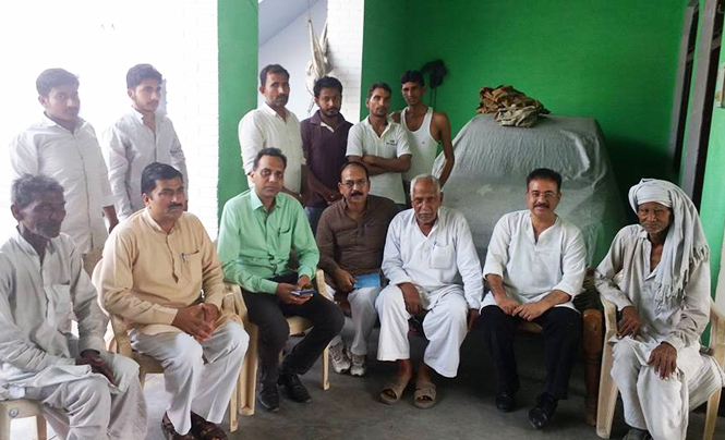 With farmers at freedom struggle village of Bichpuri